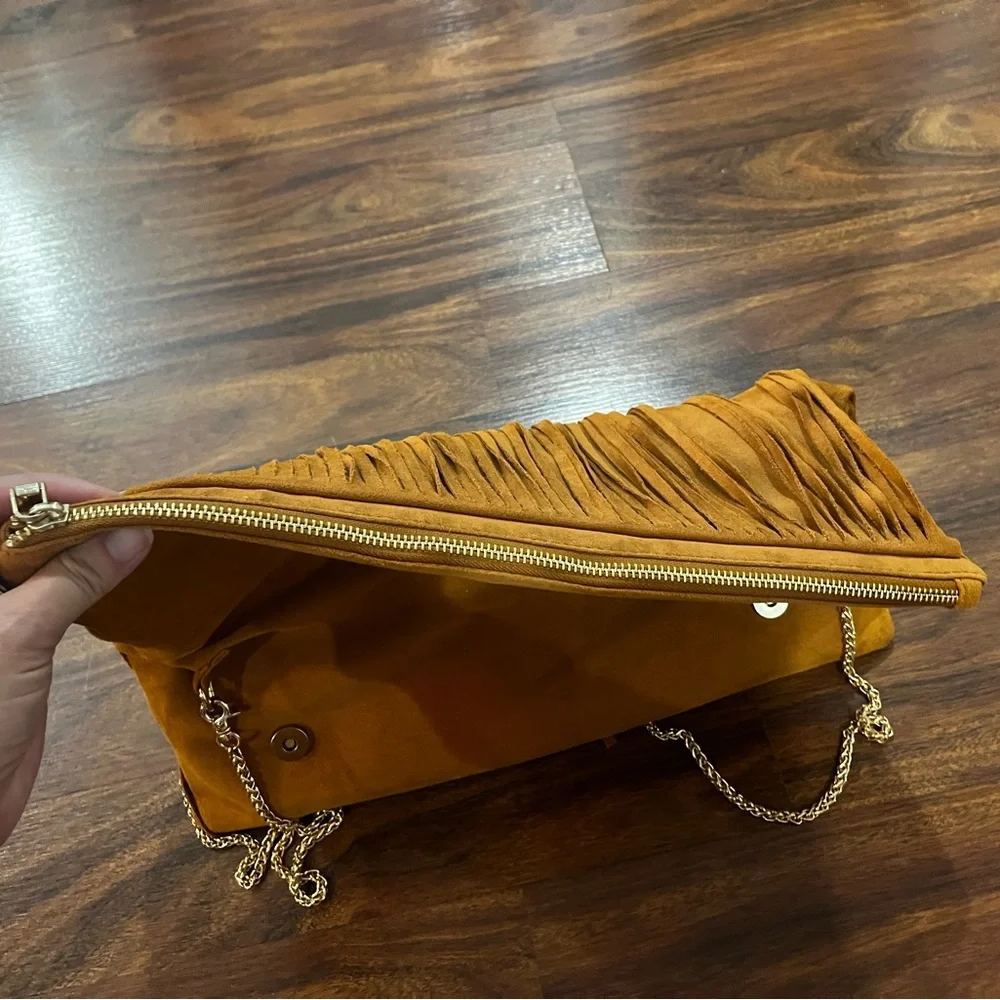 Boho Fringe Suede Tan/Brown Shoulder Bag with Gold Strap - Picture 10 of 11
